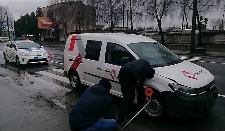 У Луцьку зіткнулися два легковики: через ДТП – затор
