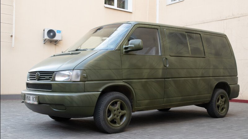 Луцька громада передала ще один мікроавтобус для потреб ЗСУ