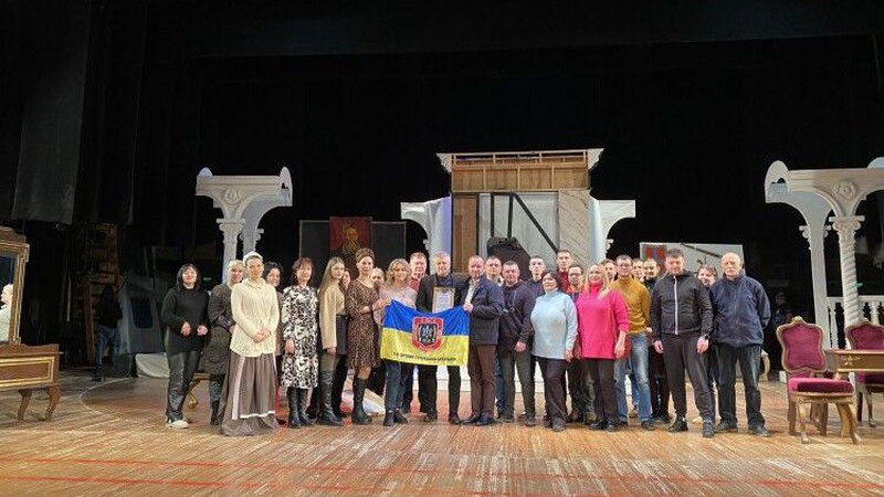 Волинські театрали отримали подяку від військових