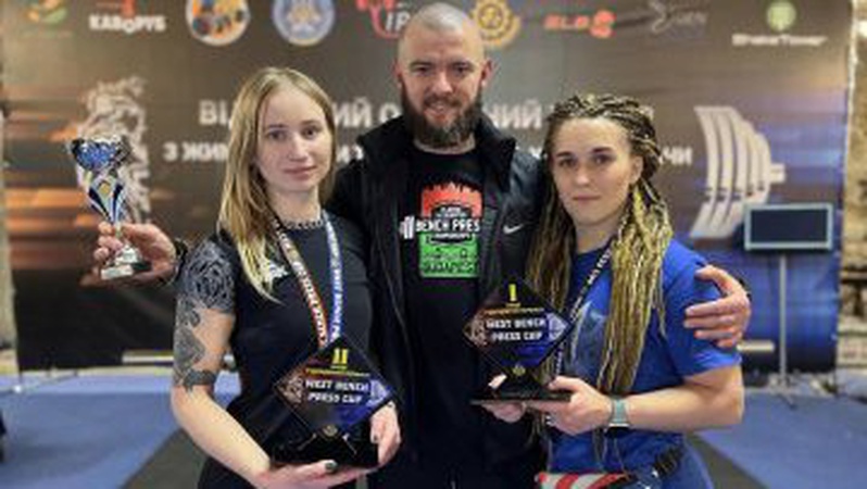 Волинянка встановила рекорд України з жиму лежачи