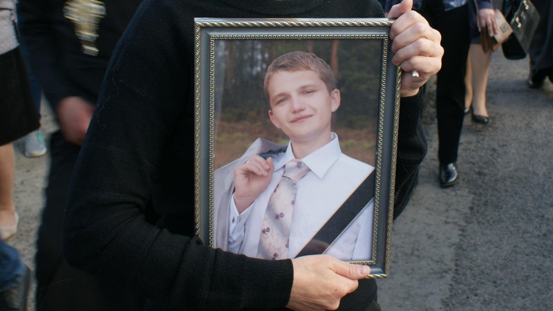 У Рожищі навколішки зустрічали Героя, який загинув за Україну