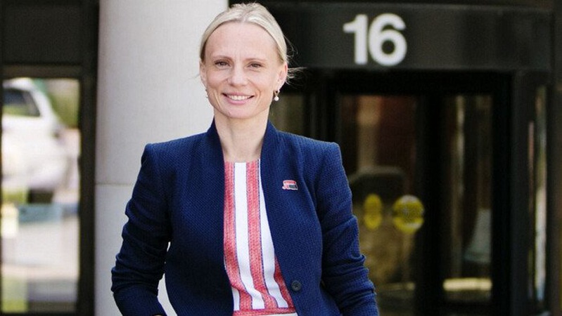 Спартц знову виступила проти виділення допомоги Україні