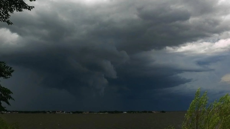 У багатьох областях попереджають про небезпечні грози: якою буде погода в Україні 19 червня