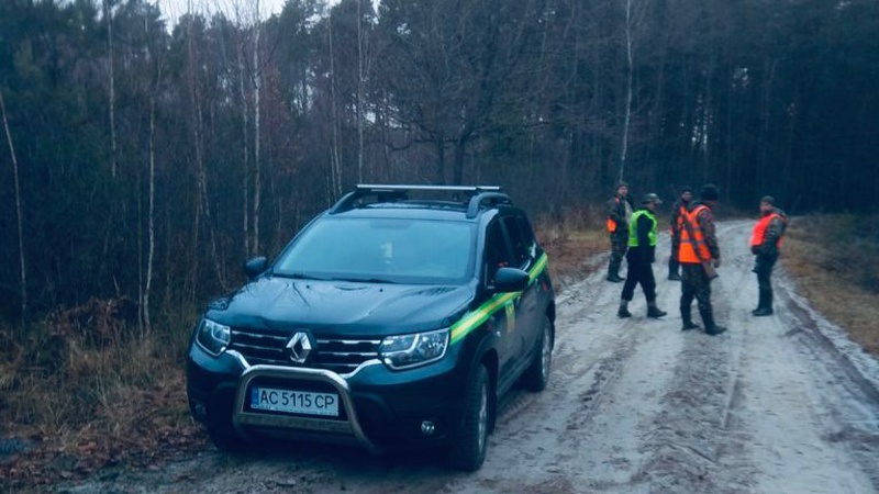 На Волині упіймали чоловіка, який незаконно вполював кабана
