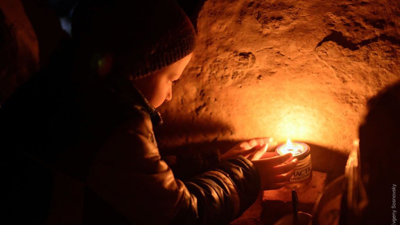 8-річний хлопчик, який вів «маріупольський щоденник», зумів вирватись з окупації