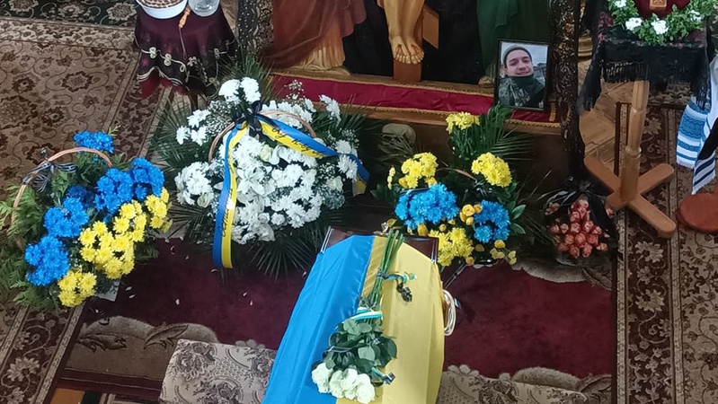 Волиняни попрощалися із загиблим Героєм Андрієм Тарендою