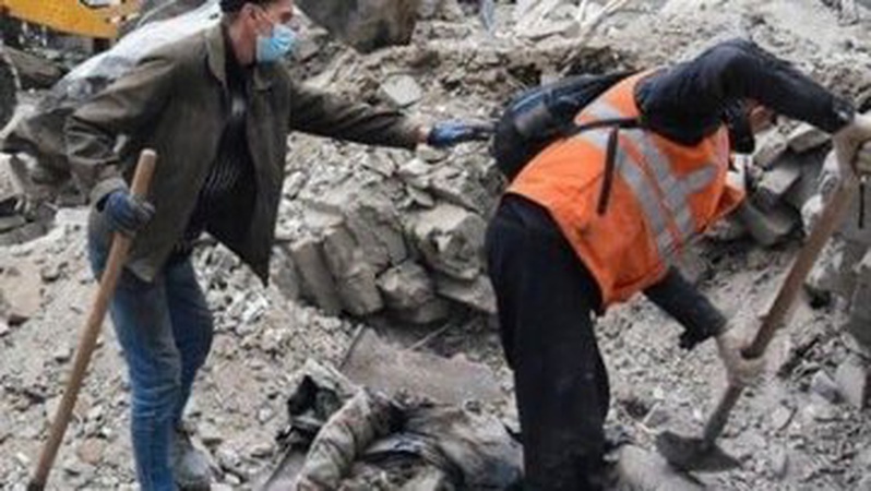 Блювали і впадали в мовчазний ступор: історія одного з учасників розбору завалів у Маріуполі