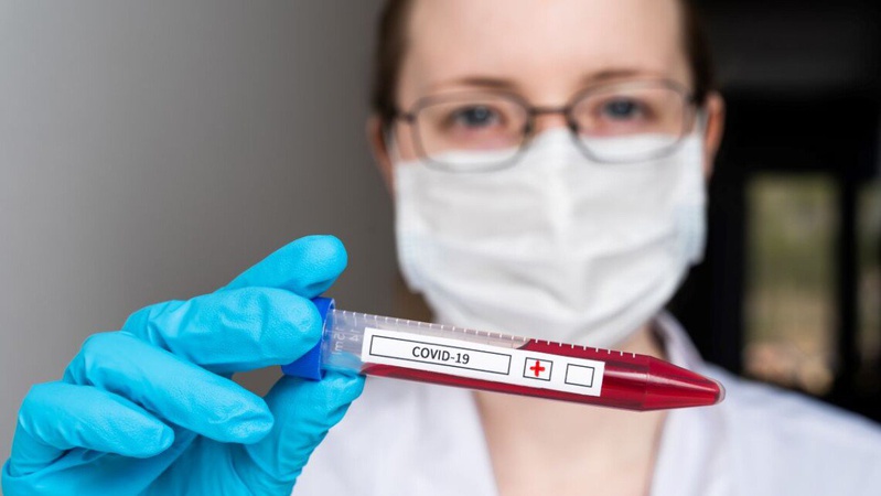 В Україні понад 14 тисяч нових випадків COVID-19 за добу