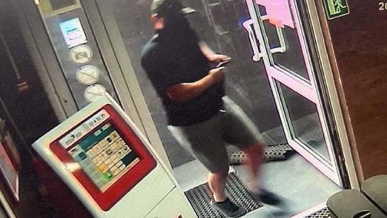 У Рівному поліцейський зі Львівщини намагався пограбувати обмінник і застрелив чоловіка