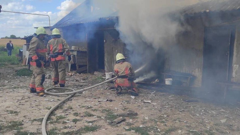 У селі на Волині горіла господарська будівля