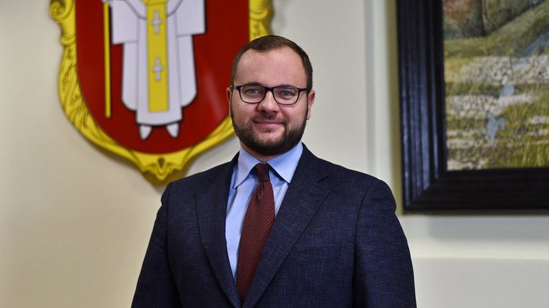 Поліщук на посаді мера Луцька щомісяця отримує по 32 тисячі премії