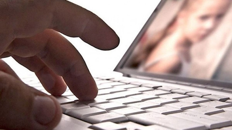 У Луцьку пенсіонер розповсюджував дитяче порно, його покарали