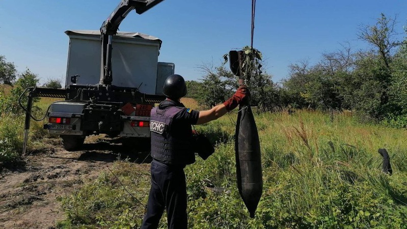 Волинські сапери за два місяці знешкодили на Чернігівщині 2 270 вибухонебезпечних предметів