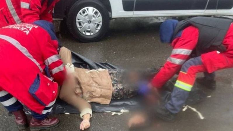 Окупанти завдали ракетних ударів по Харкову: снаряди впали на дитячий майданчик, є загиблі