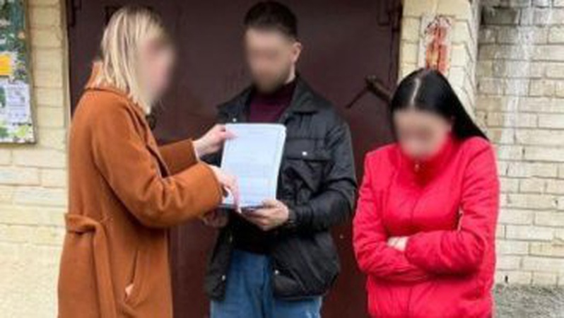 У Луцьку жінка намагалася продати немовля за 30 тисяч доларів: що наразі відомо