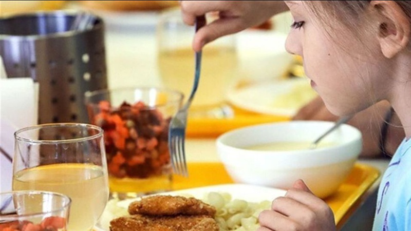 У ліцеях Нововолинської громади дітей захисників України харчуватимуть безплатно