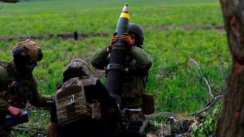 Росіяни наступають, намагаючись відновити втрачені позиції під Бахмутом, – Генштаб