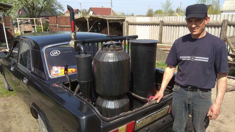 Волинськими дорогами  їздить «Волга» на дровах