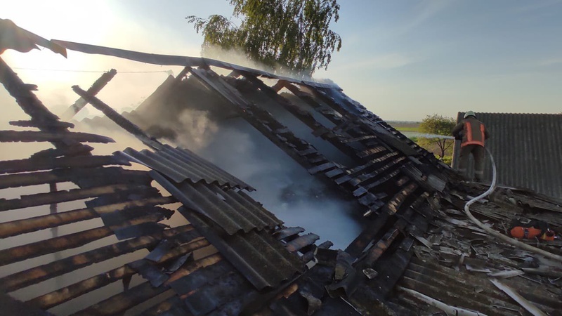 Горіли будинки та автомобіль: минулої доби на Волині сталося 10 пожеж