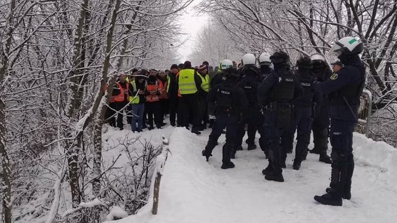 Водії, які заблоковані на кордоні планують голодування