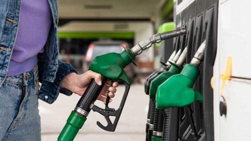 Створили Телеграм-бот, що моніторить наявність бензину на АЗС