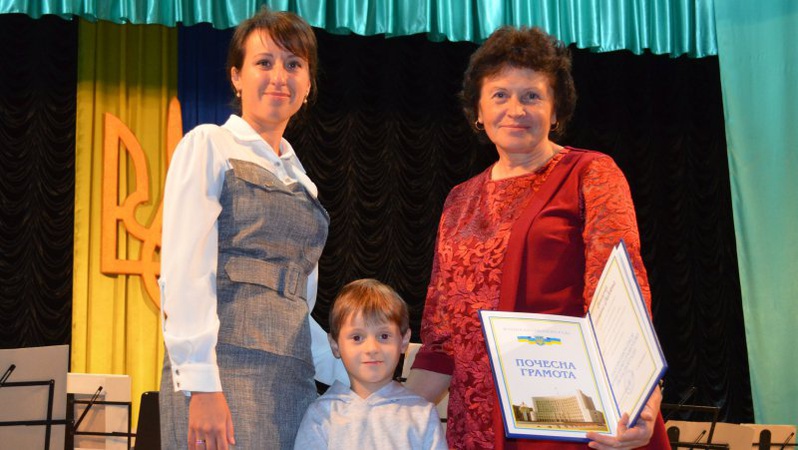 У Рожищі грамотами і подяками відзначили працівників освіти
