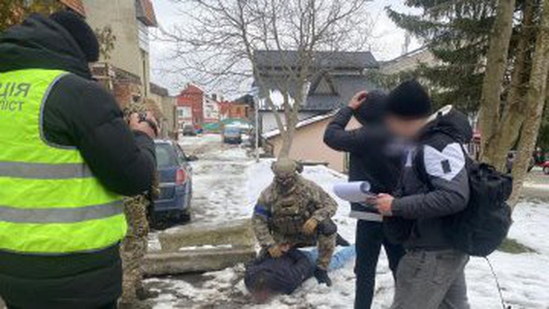 На Волині житель Львівщини торгував вогнепальною зброєю. ФОТО