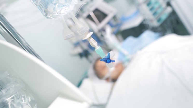 У реанімації рятують життя хлопця, якого порізав 18-річний волинянин