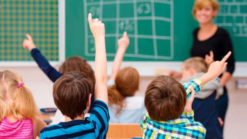 Коли учні перейдуть на дистанційне навчання в Україні