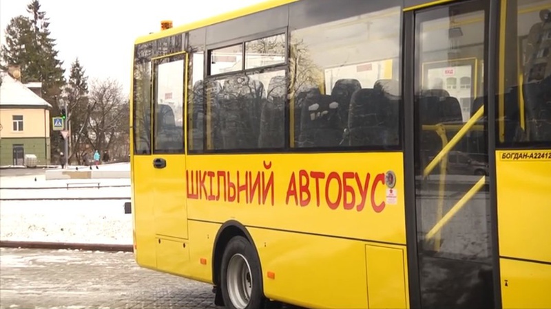 Дев’ять територіальних громад Волині отримали нові шкільні автобуси. ВІДЕО
