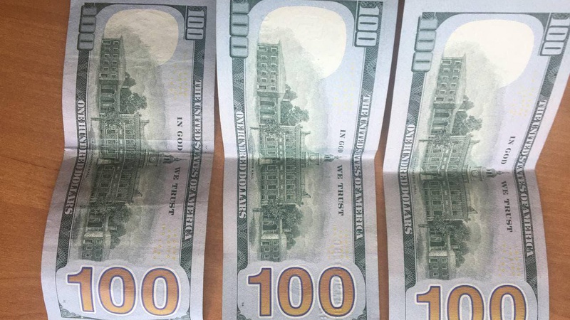 Волинянин видурив у жителя Рівненщини мобільник і хотів підкупити поліцію