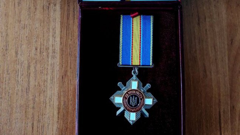 Доньці загиблого військового на Волині вручили його посмертну нагороду. ФОТО