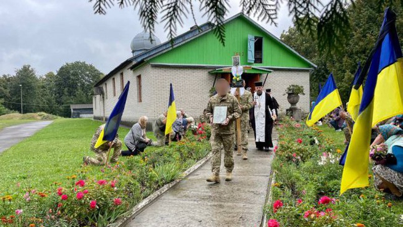 На Волині сьогодні попрощалися з Героєм В’ячеславом Толстобрюхом