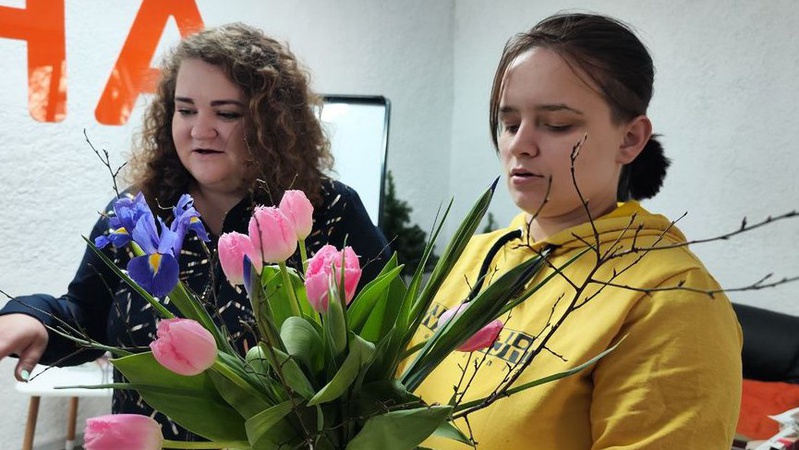 У Луцьку містян та переселенців навчали флористиці