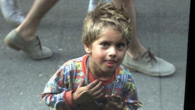 У Луцьку 2-річний малюк «гуляв» із п’яною мамою