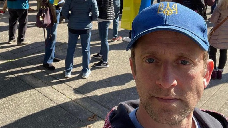 Американець, який рік жив на Волині, тепер допомагає українським військовим