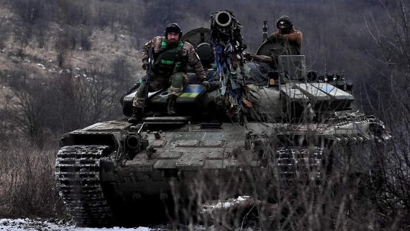 Захисники відбили атаки росіян біля Бахмута та уразили ворожий пункт управління, – Генштаб