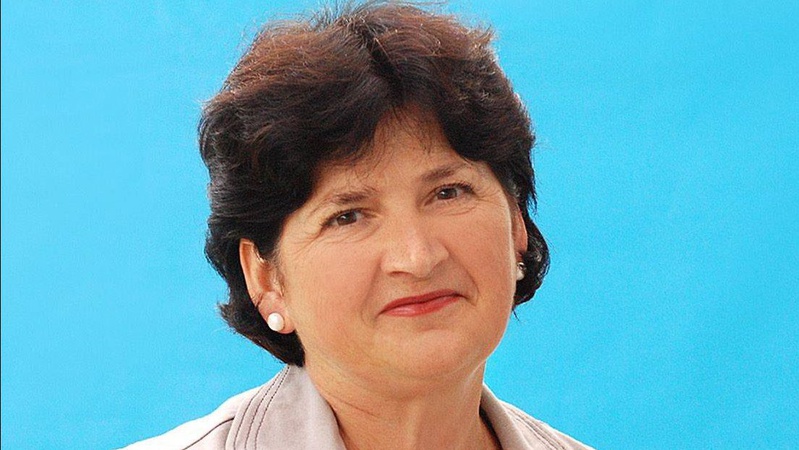 У Любешівській селищній раді – нова депутатка: попередник склав повноваження