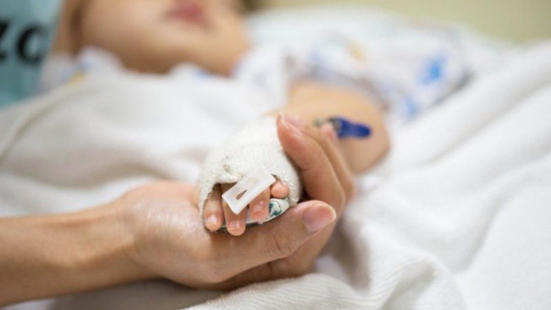 Шестирічній волинянці ровесники відрубали три пальці