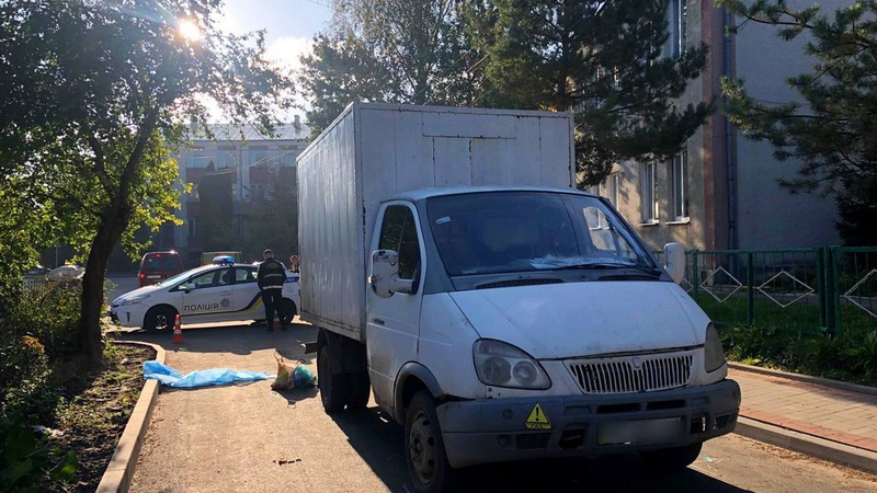 У місті на Волині вантіжівка переїхала жінку. ФОТО