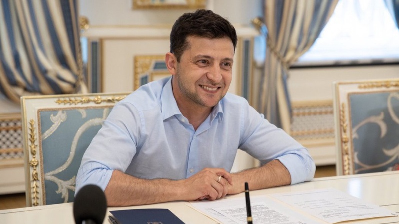 Володимир Зеленський підписав закон про заборону проросійських партій