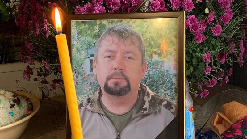 Відбулось прощання із загиблим військовим Анатолієм Кошелюком