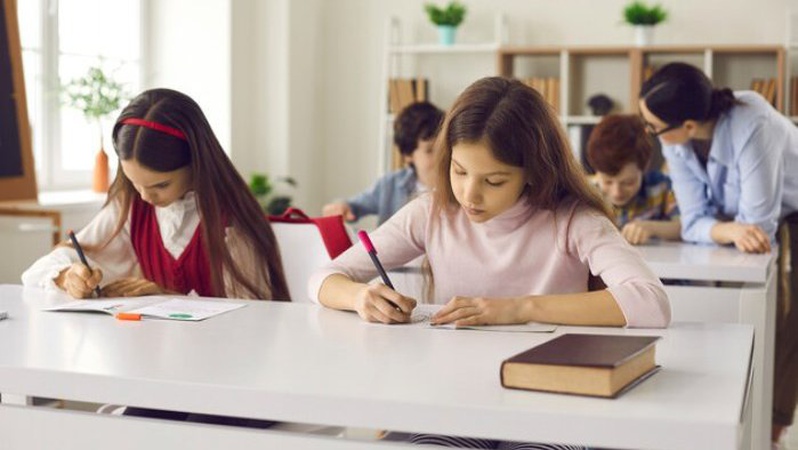 Міністр освіти хоче оновити шкільні курси з історії та літератури: подробиці