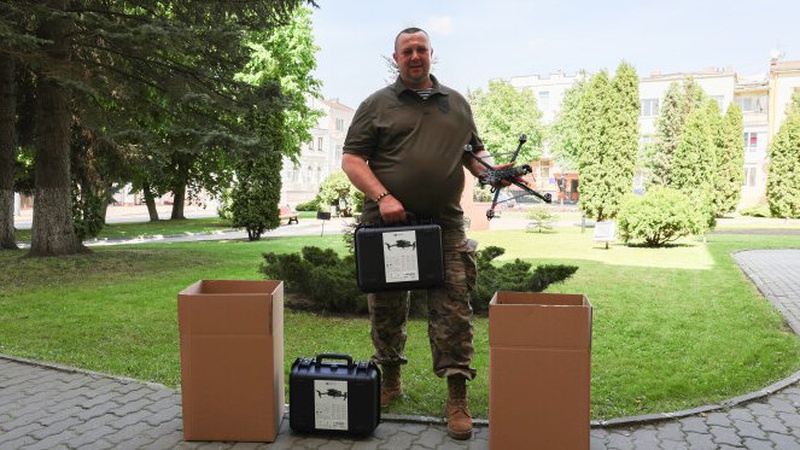 З Луцька на фронт відправили нову партію дронів
