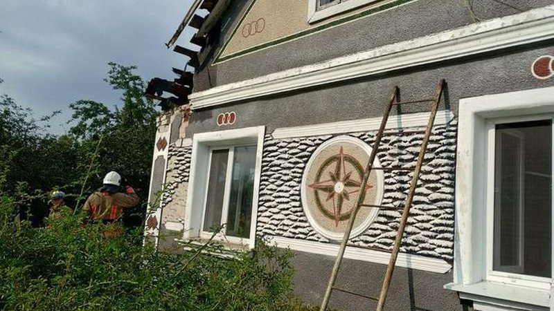 На Волині блискавка влучила у житловий будинок