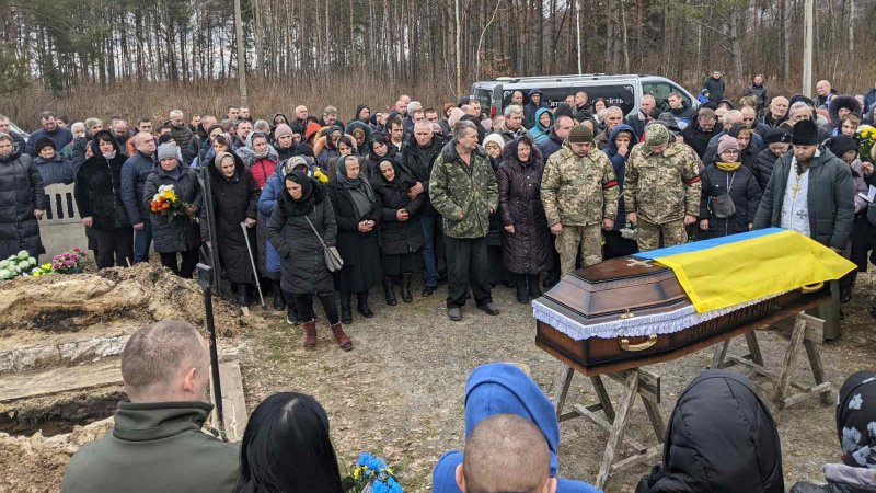 Волиняни провели в останню дорогу Героя Олега Соколюка
