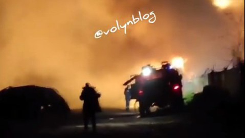 У селі на Волині вночі згоріло 50 тонн соломи. ВІДЕО