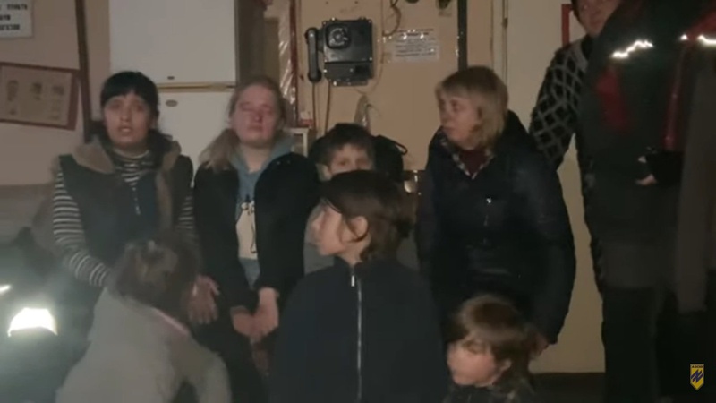 Забуті світом, але не «Азовом»: нове відео з підвалів «Азовсталі»