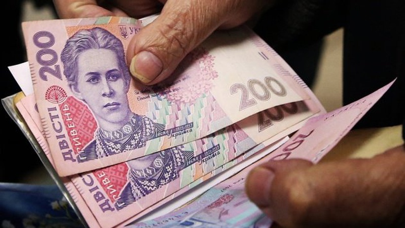 У Пенсійному фонді нагадали, кому з жовтня перерахують виплати