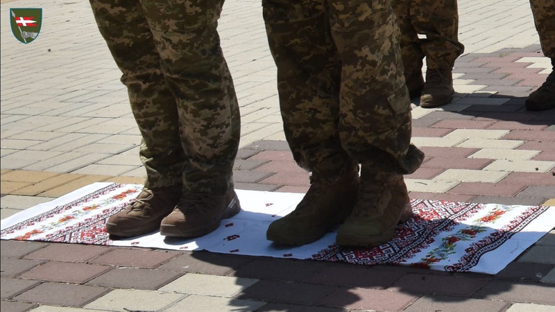 У волинській бригаді в районі бойових дій стали на рушничок щастя дві пари молодят. ФОТО